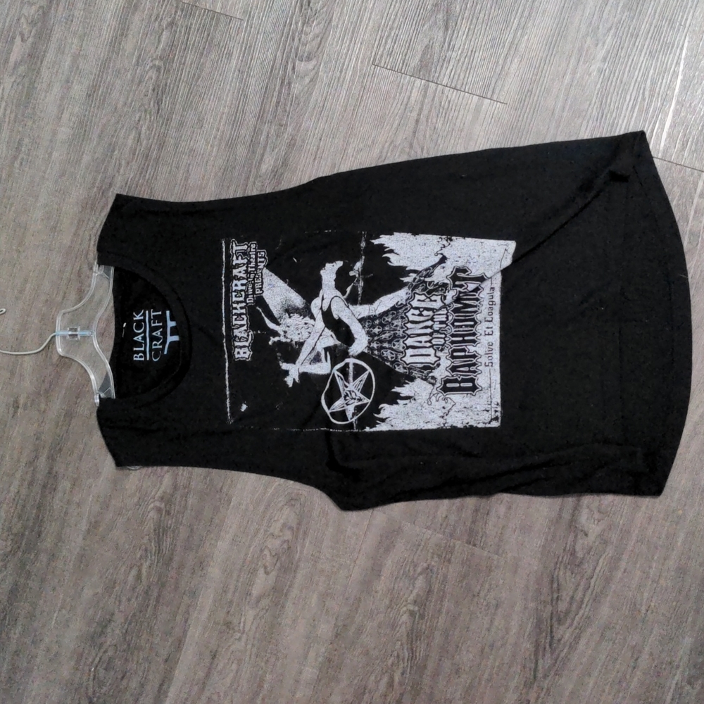No sleeve Black craft women's tee